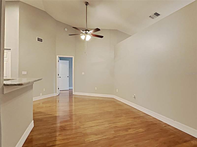 3 bedroom Single Family Residence at 1237 Barmere Lane, Heather Lakes Unit Xxx1V, Brandon — photo 2