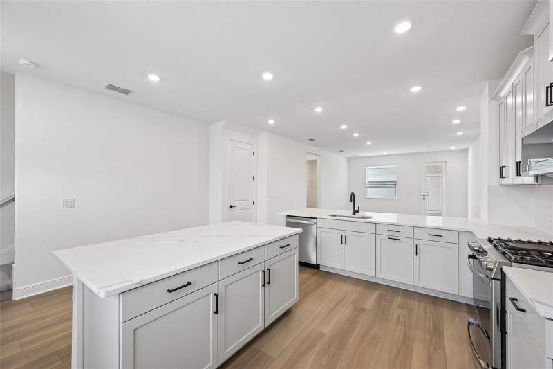 3 bedroom Townhouse at 8229 Seaflower Parkway, Seaflower, Bradenton — photo 3