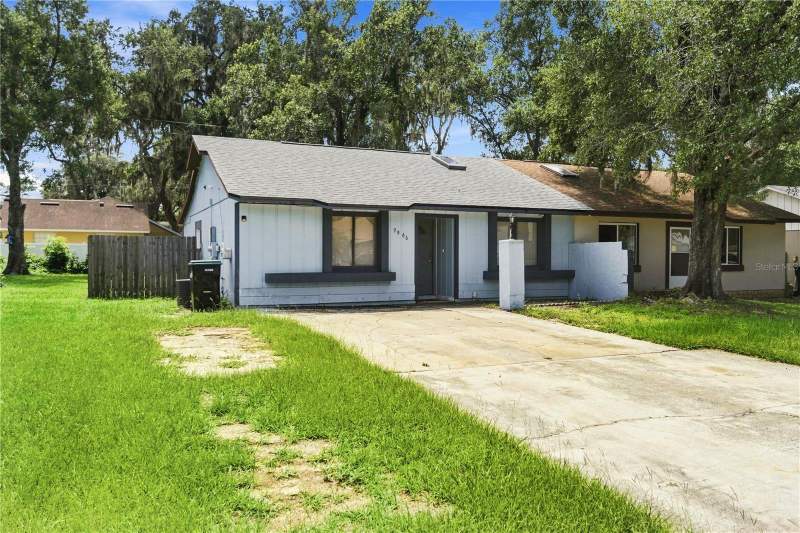 2 bedroom Half Duplex at 9966 Burl Way, Riverwood, Orlando — photo 2