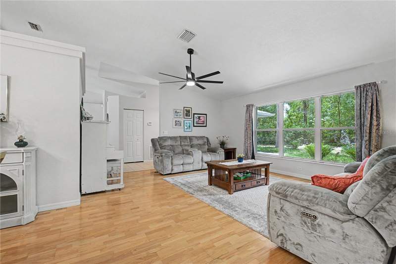 3 bedroom Single Family Residence at 7999 SW 187th Avenue, Rainbow Springs Forest, Dunnellon — photo 5