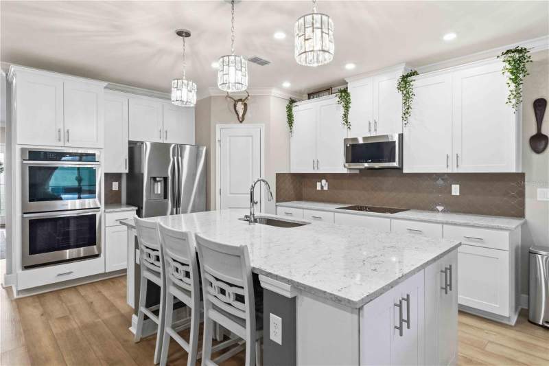 5 bedroom Single Family Residence at 10007 Dolphin Gull Circle, Heritage Estates, Thonotosassa — photo 5