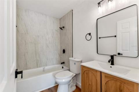 8204 Allamanda Avenue, Tampa FL - photo 19 of 28