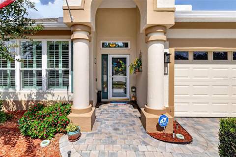 8021 Saint James Way, Mount Dora FL - photo 10 of 46
