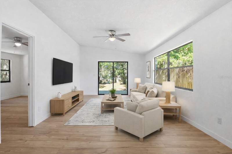 3 bedroom Single Family Residence at 20473 W McKinney Avenue, Town Dunnellon, Dunnellon — photo 5