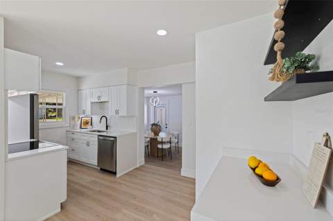 5769 Dartmouth Avenue, St Petersburg FL - photo 9 of 32