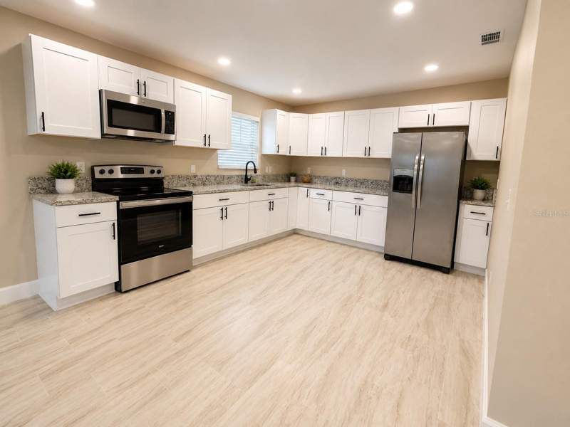 3 bedroom Single Family Residence at 2103 45th Street Court, Bradenton, Bradenton — photo 2