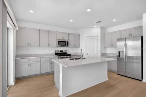 224 Streamwater Way, Groveland FL - photo 7 of 40