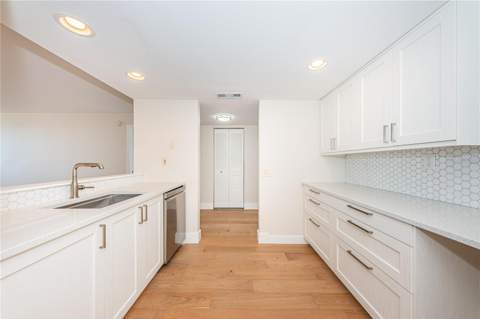 6322 Palma Del Mar Boulevard #705, St Petersburg FL - photo 11 of 62