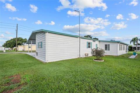 5352 Plant Street, Zephyrhills FL - photo 11 of 77
