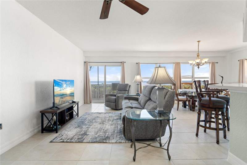 2 bedroom Condominium at 101 N Marion Court #114, Points West Ph 01 Bldg 01, Punta Gorda — photo 3