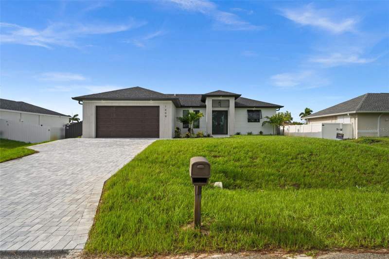 3 bedroom Single Family Residence at 1609 NW 16th Terrace, Cape Coral, Cape Coral — photo 2