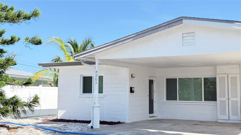 2 bedroom Condominium at 420 63rd Street #420A, Unit A Bev'S Paradise A Land Condominium, Holmes Beach — photo 1