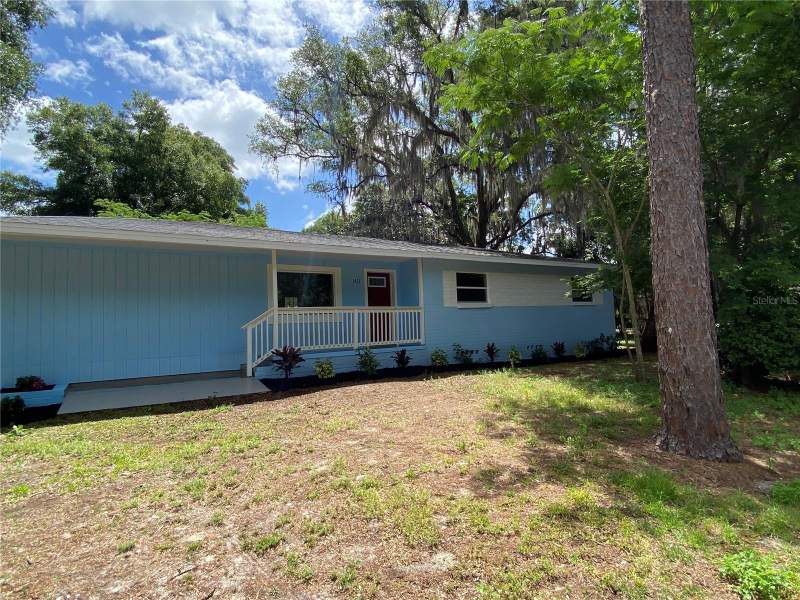 4 bedroom Single Family Residence at 1411 SE 35th St, Devonshire Hills S/D 11-10-20, Gainesville — photo 2