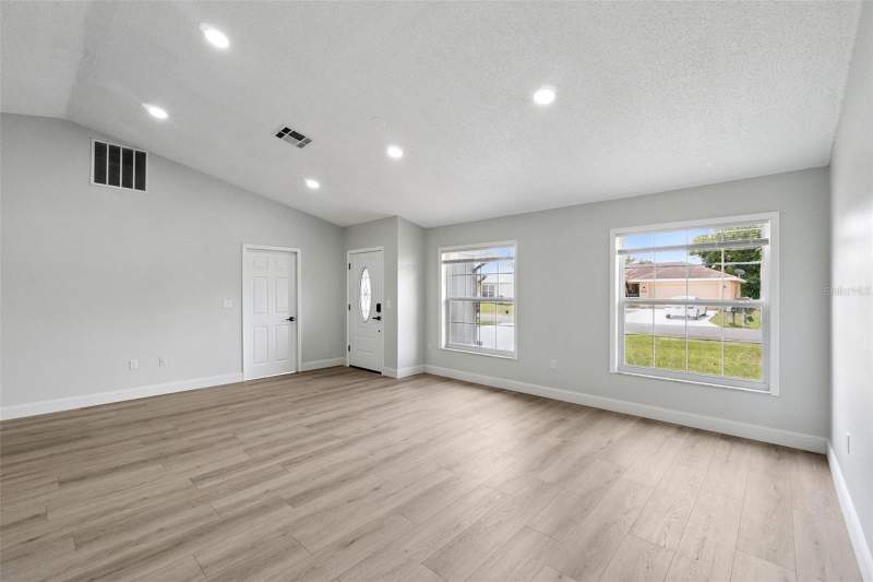 3 bedroom Single Family Residence at 621 N Delmonte Court, Poinciana Village 1 Nbhd 1 South, Poinciana — photo 5