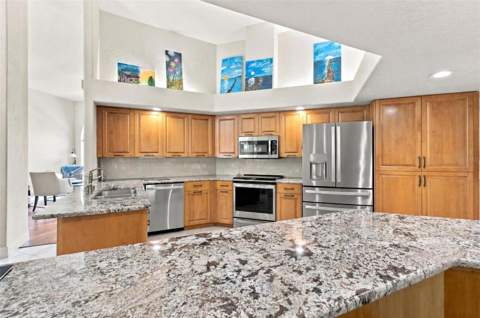 10307 Waters Edge Court, Weeki Wachee FL - photo 15 of 46