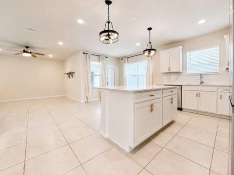 2092 Cross Prairie Parkway, Kissimmee FL - photo 7 of 44