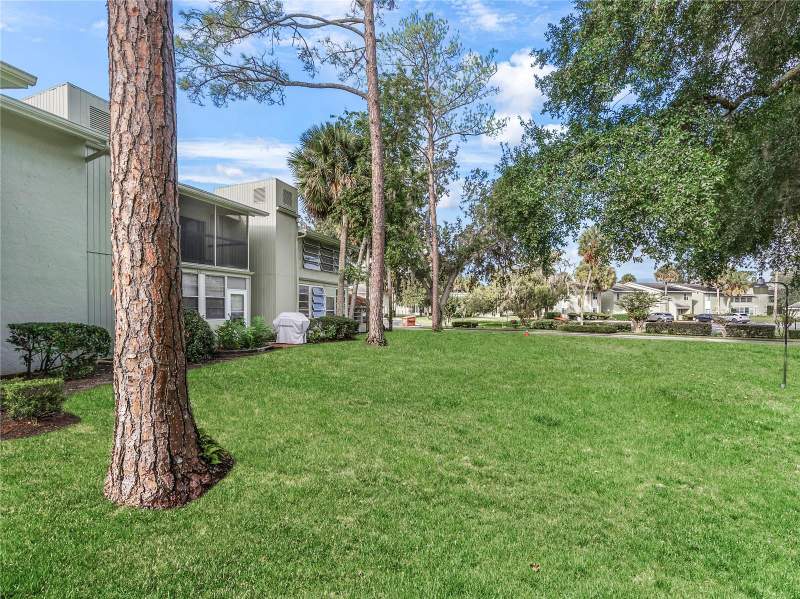 2 bedroom Condominium at 622 Fairways Circle #A, Fairways/Silver Spgs Shores Co, Ocala — photo 2