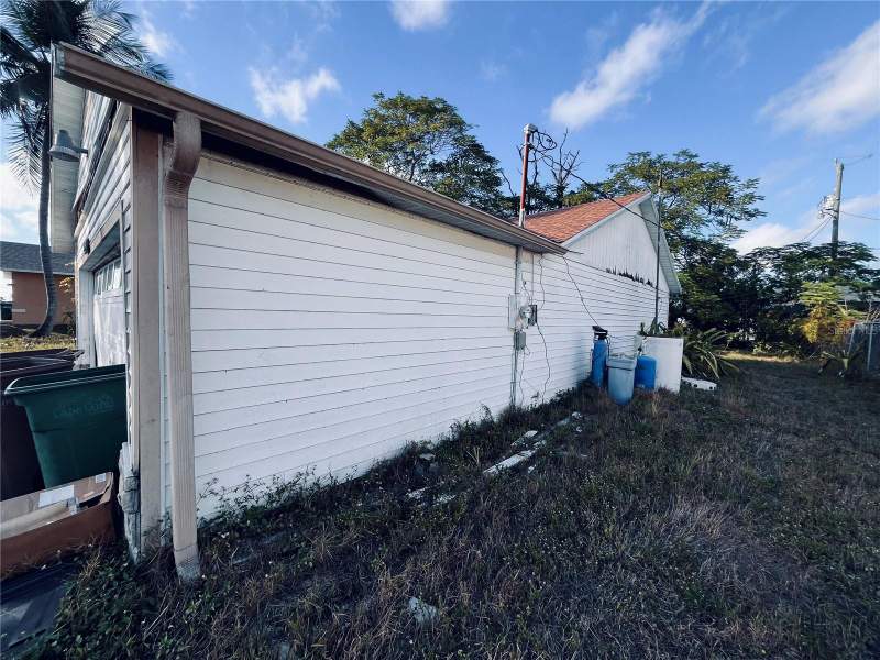 3 bedroom Single Family Residence at 2247 SW 4th Street, Cape Coral, Cape Coral — photo 5