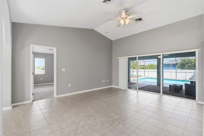 3 bedroom Single Family Residence at 413 NW 17th Place, Cape Coral, Cape Coral — photo 3