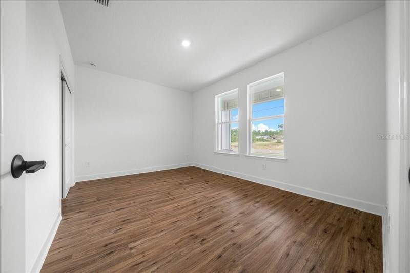 4 bedroom Single Family Residence at 16213 Penn State Road, Royal Highlands, Weeki Wachee — photo 5