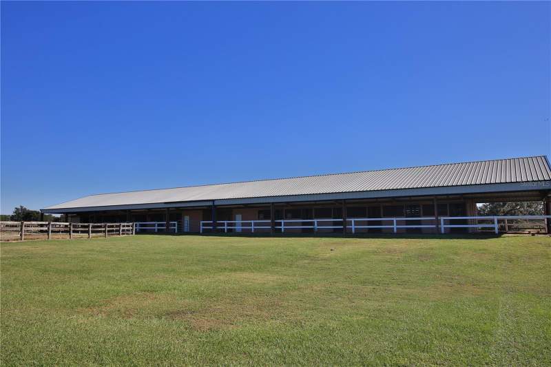 1 bedroom Farm at 2711 SW 125th Avenue, Nelson Jones Farms & Training Center, Ocala — photo 2