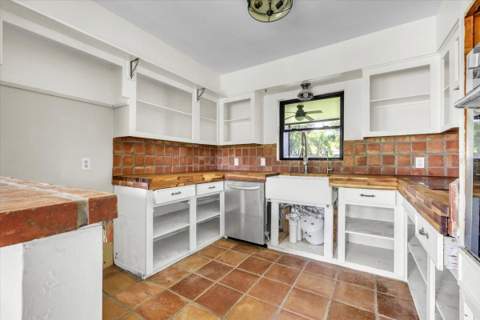 807 Lucille Avenue, Nokomis FL - photo 11 of 45
