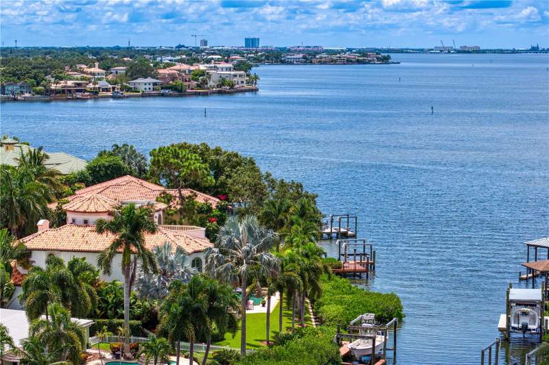 25 W SPANISH MAIN STREET home for sale in Parkcrest Harbour Island Condo