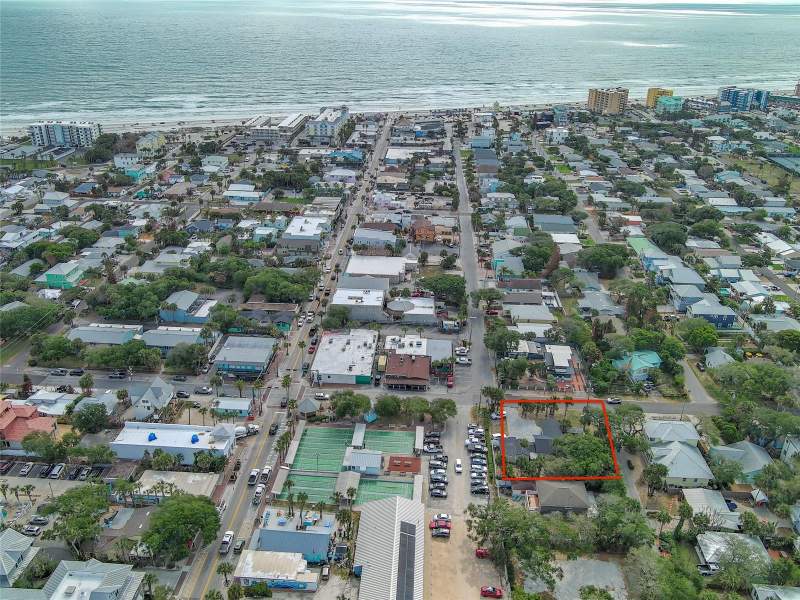 4 bedroom Single Family Residence at 200 S Pine Street, Barber 09-17-34, New Smyrna Beach — photo 5