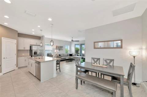 4715 Canoe Creek Avenue, Parrish FL - photo 7 of 93