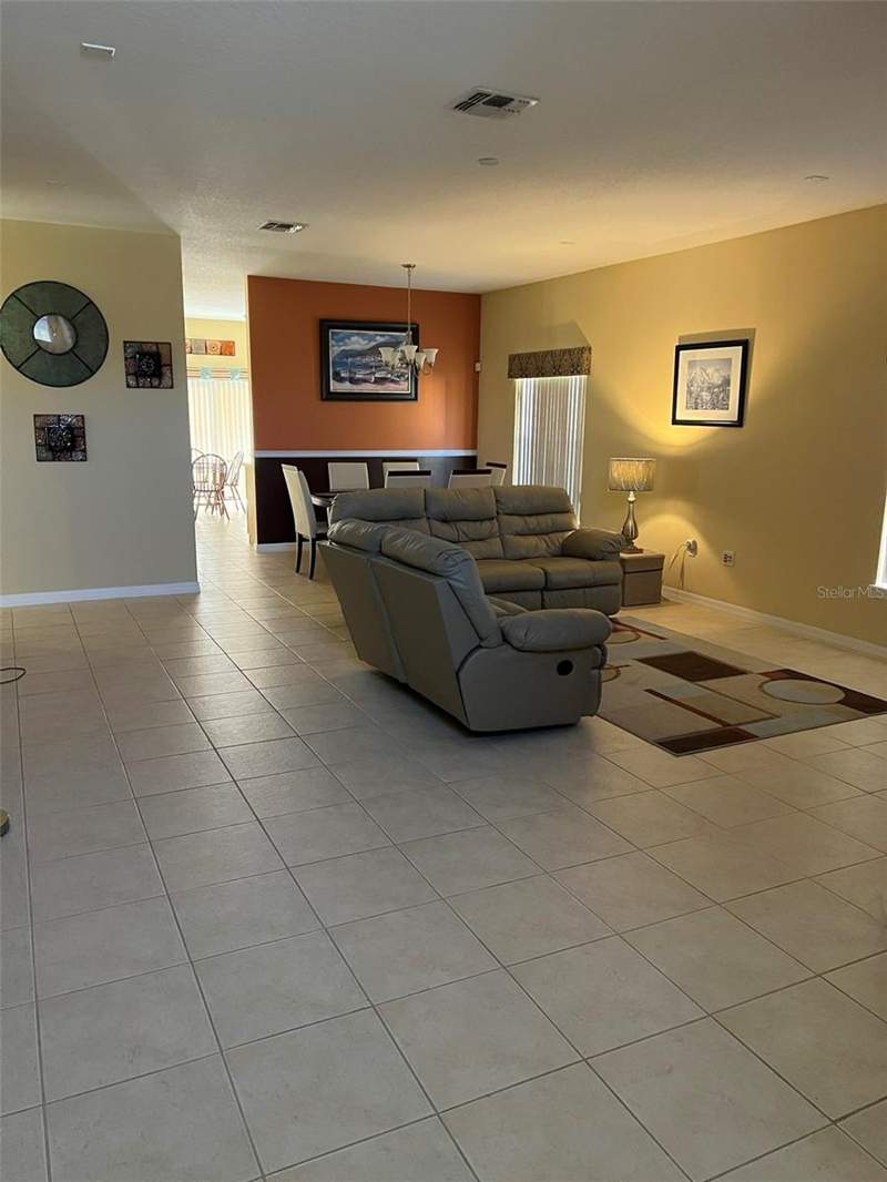 4 bedroom Single Family Residence at 948 Hacienda Circle, Estancia, Kissimmee — photo 4