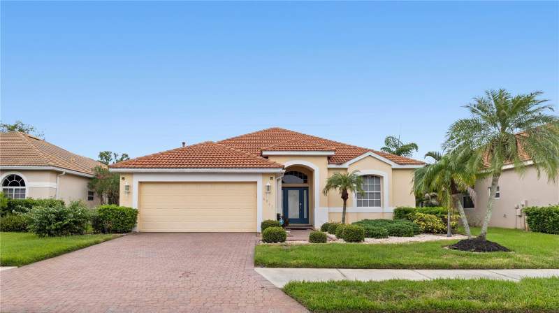 3 bedroom Single Family Residence at 6841 74th Street Circle, River Place, Bradenton — photo 2