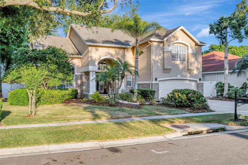 5 bedroom Single Family Residence at 2839 Safe Harbor Drive, The Estates At White Trout Lak, Tampa — photo 2