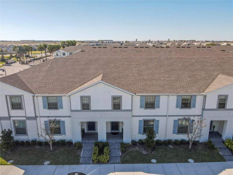5 bedroom Townhouse at 2404 Tangier Drive, Windsor At Westside Ph 3, Kissimmee — photo 4
