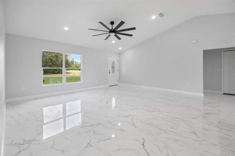 3 bedroom Single Family Residence at 11372 SW 177th Court, Dunnellon Oaks, Dunnellon — photo 5