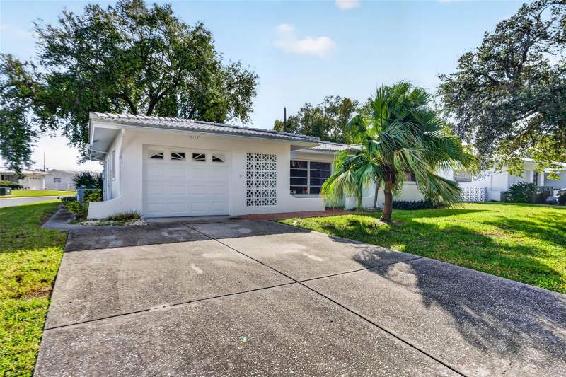 2 bedroom Single Family Residence at 8779 143rd Street, Tamarac By The Gulf 2nd Add, Seminole — photo 2