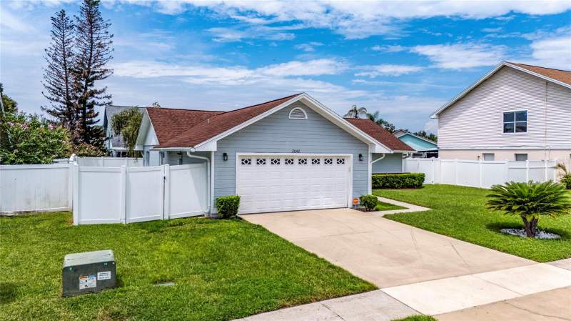 3 bedroom Single Family Residence at 2042 Gamboge Drive, Royal Manor Estates, Orlando — photo 2