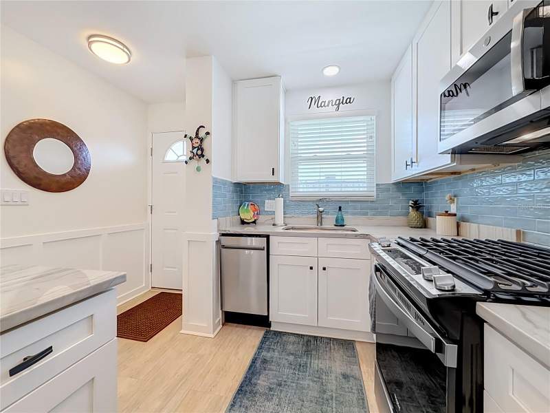 1 bedroom Condominium at 5925 Shore Boulevard #611, Town Shores Of Gulfport, Gulfport — photo 5