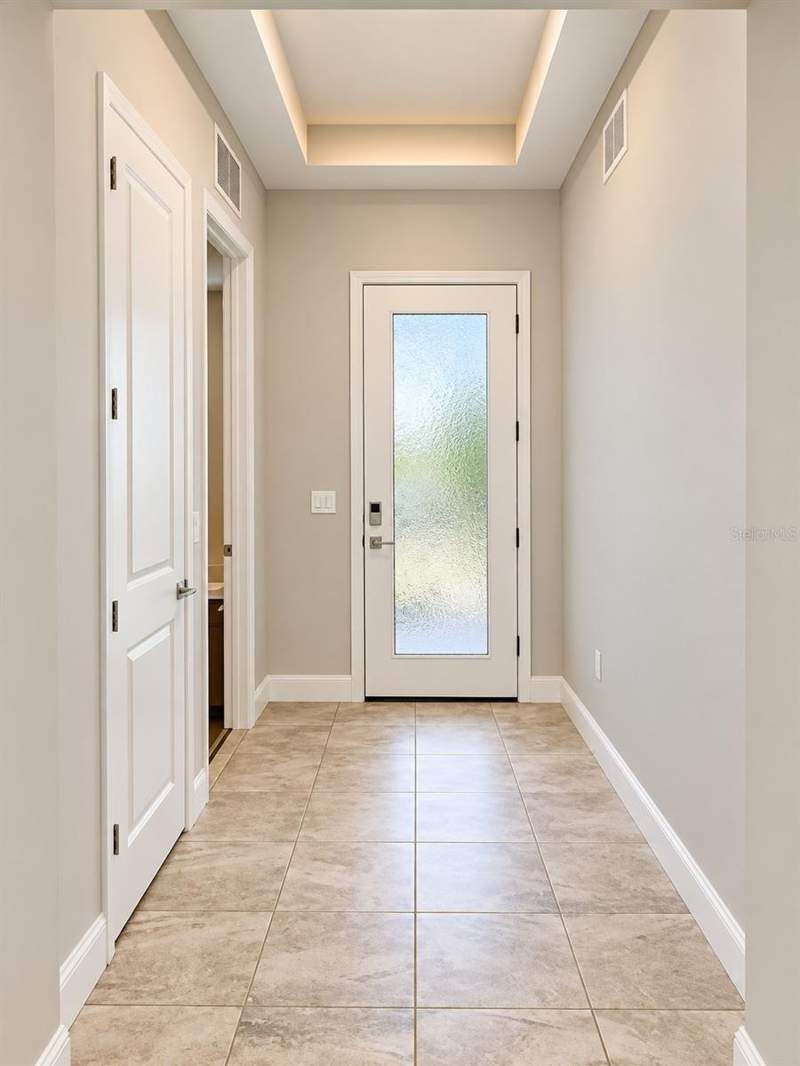 4 bedroom Single Family Residence at 7230 Hourglass Drive, Waterset Ph 2C1-1/2C1-2, Apollo Beach — photo 3