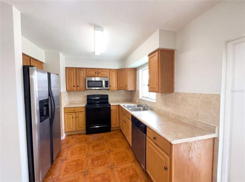 3 bedroom Single Family Residence at 4805 BEACON STREET, SIGNAL HILL, ORLANDO — photo 2