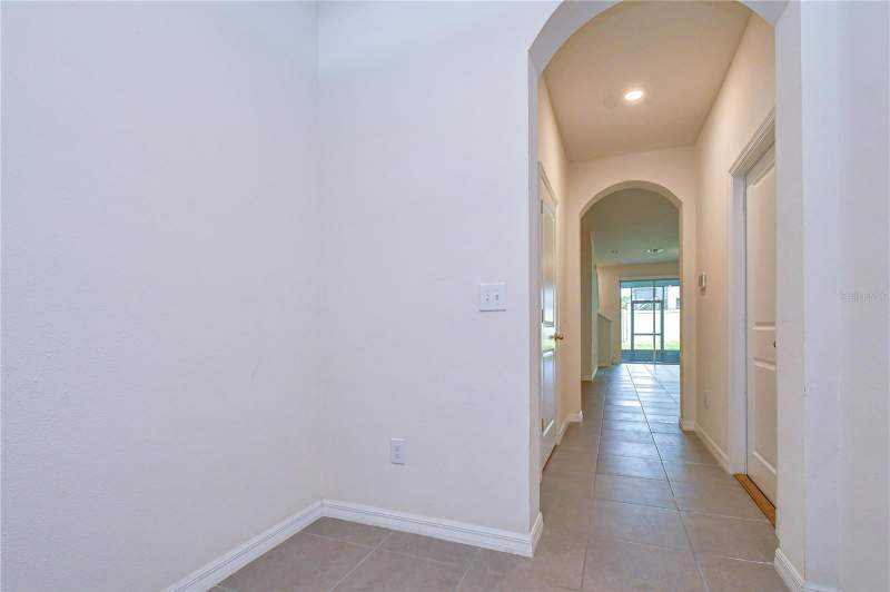 3 bedroom Townhouse at 3326 Pleasant Willow Court, The District, Brandon — photo 4