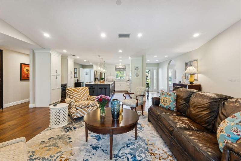 4 bedroom Single Family Residence at 1609 MAJESTIC OAK DRIVE, SWEETWATER COUNTRY CLUB SEC D, APOPKA — photo 5