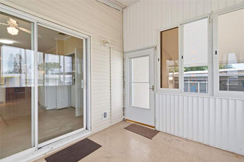 3 bedroom Manufactured Home at 9790 66th Street #357, Clearwater Cascade M/H Park Unrec, Pinellas Park — photo 4