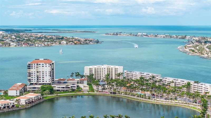 2 bedroom Condominium at 6105 Bahia Del Mar Circle #683, Bahia Vista Condo, St Petersburg — photo 3