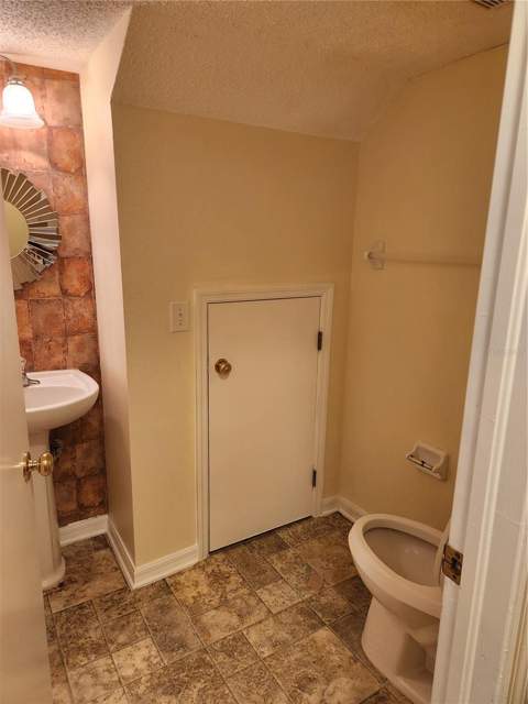 10815 Brickside Court, Riverview FL - photo 8 of 9