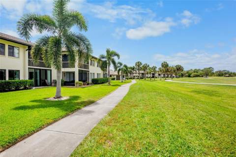 4623 Longwater Chase #112 Bldg J, Sarasota FL - photo 24 of 36