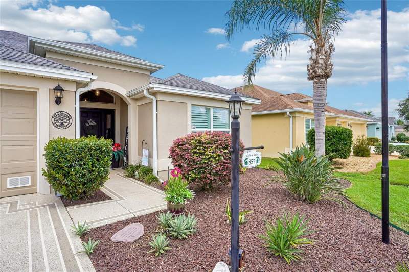 3 bedroom Single Family Residence at 857 Enisgrove Way, The Villages, The Villages — photo 5