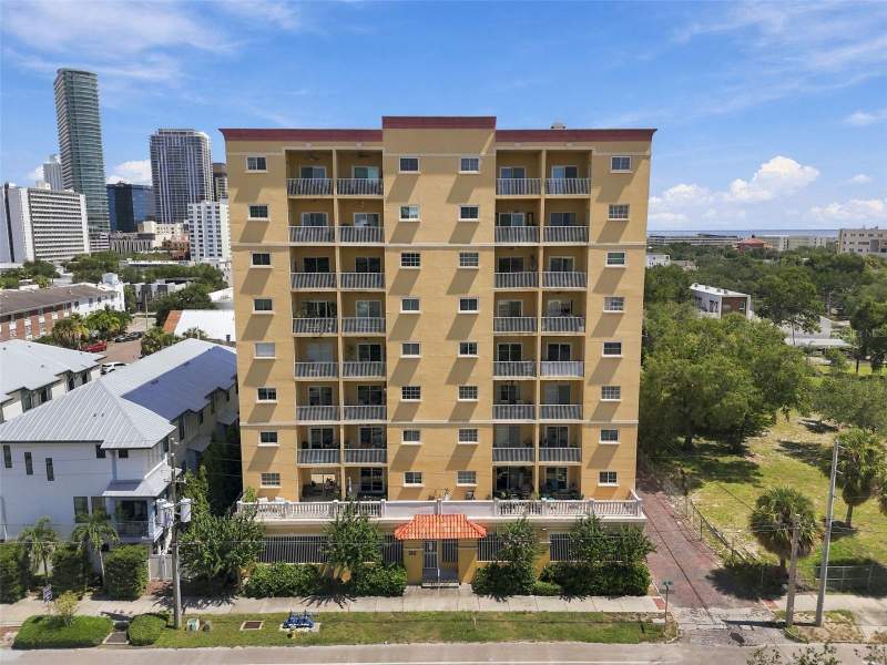 316 8TH STREET #304 home for sale in Casablanca Towers Condo