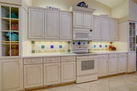 12306 Greenbrier Way, Lakewood Ranch FL - photo 14 of 55