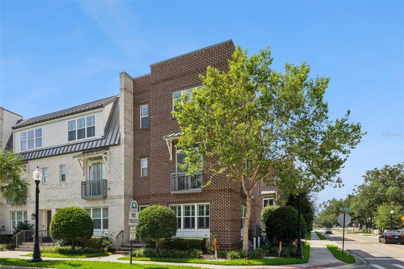 3 bedroom Townhouse at 484 W Plant Street, Park Place At Winter Garden, Winter Garden — photo 2