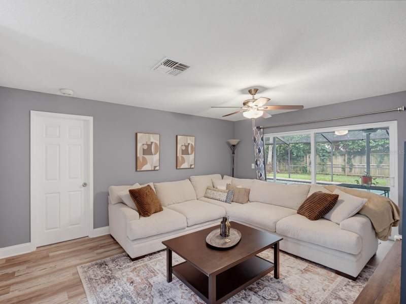 4 bedroom Single Family Residence at 2988 Pinewood Run, Countryside North Tr 5 Ph 3, Palm Harbor — photo 4